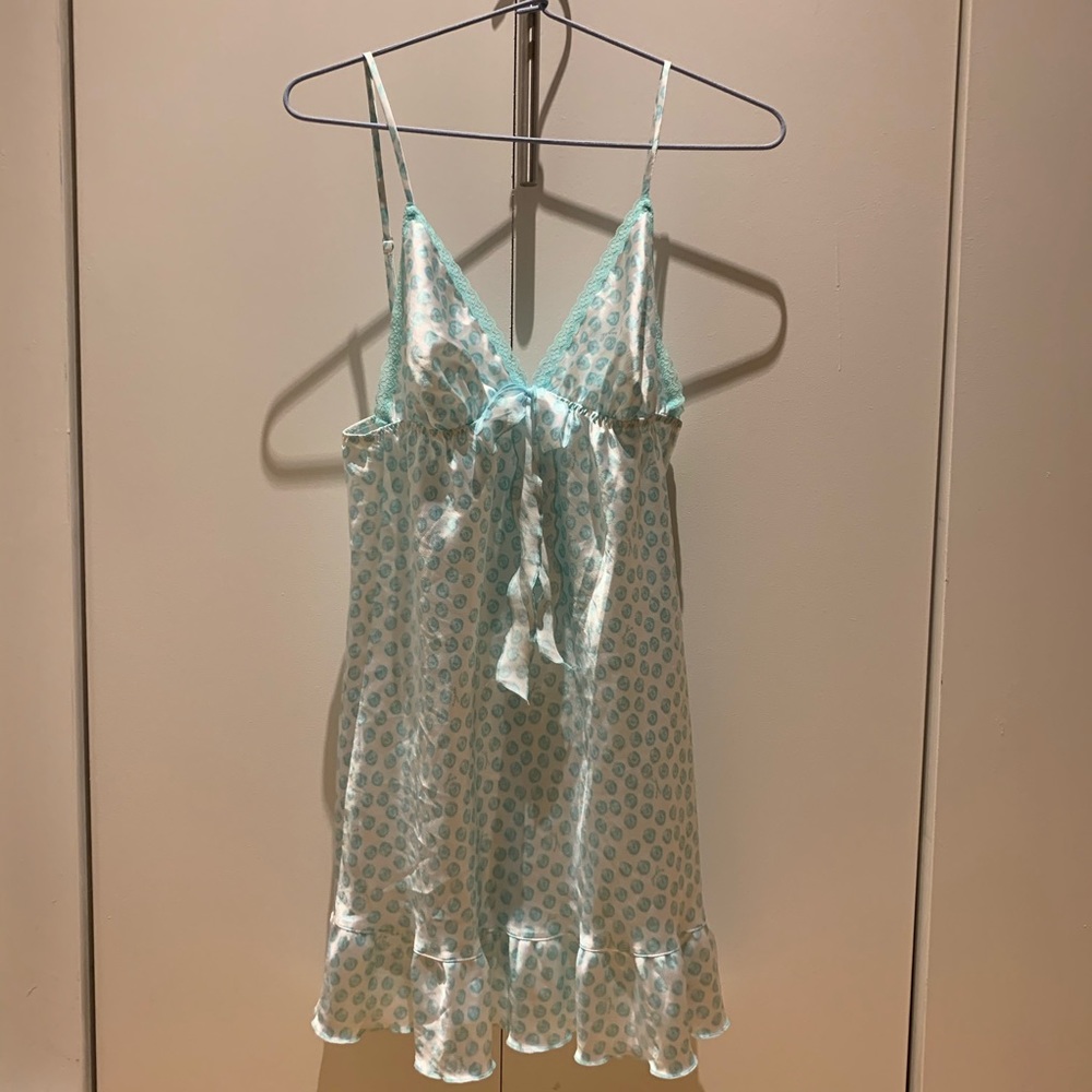 VS nightgown